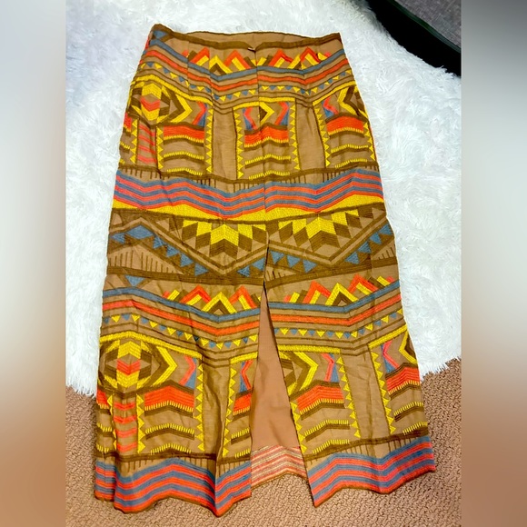 ZARA Embroidered long skirt never worn size M - Picture 2 of 3